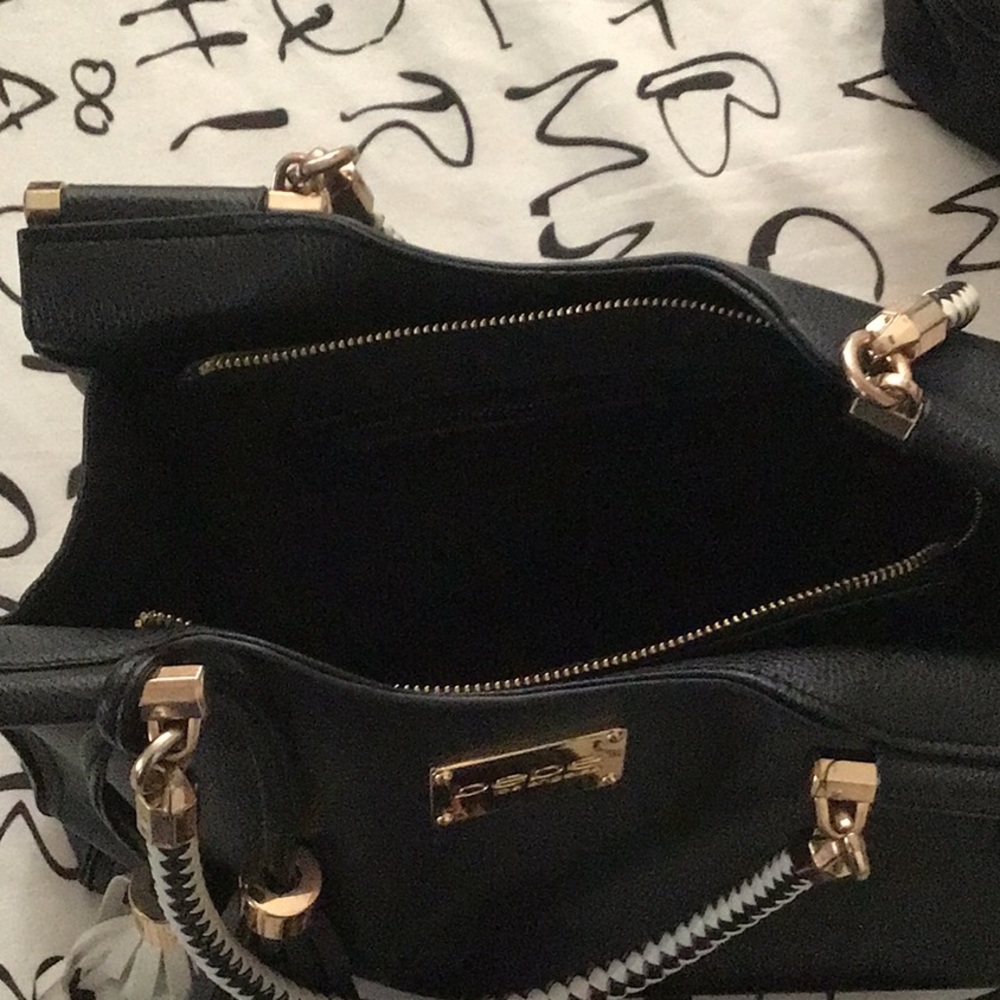 Beautiful Bag - Picture 4 of 6